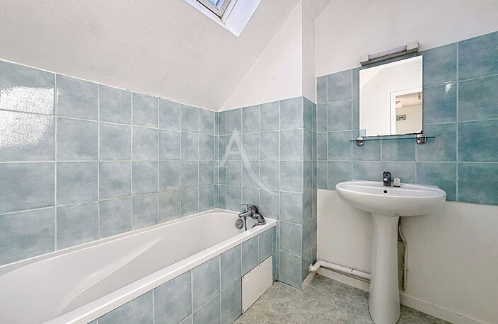 APPARTEMENT DUPLEX  2 CHAMBRES CHATEAU GONTIER — photo 4