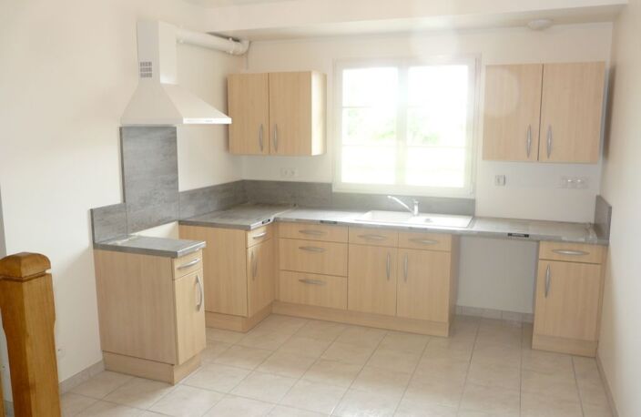 BELLE MAISON RECENTE T5 Parville 100,03 m² avec GARAGE — photo 3