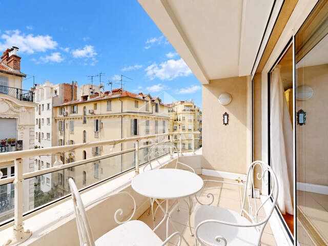 NICE - MUSICIENS : JOLI 3 PIÈCES EN DUPLEX AVEC TERRASSE — photo du bien