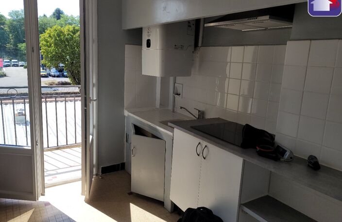 APPARTEMENT AVEC GARAGE - PROVISION SUR CHARGES COMPRENANT LE CHAUFFAGE — photo 4