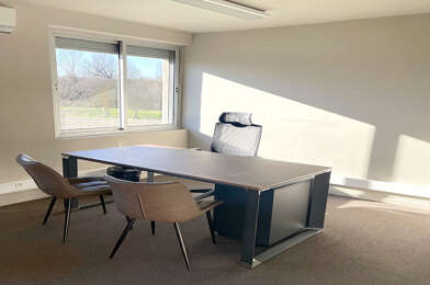 Bureau 2 pièces 460 €