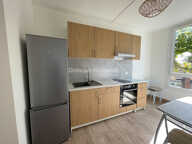 T1 BIS MEUBLE CENTRE- VILLE DE BEAUMES DE VENISE — photo 3