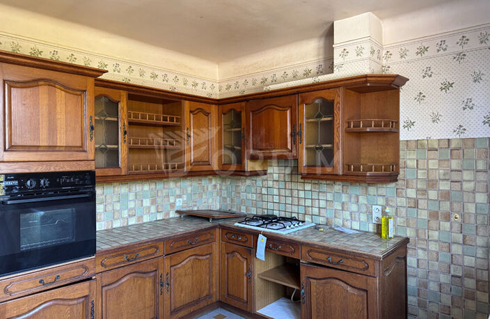 PROCHE COEUR DE VILLE, pavillon deux chambres sur son terrain de 884 m². — photo 2