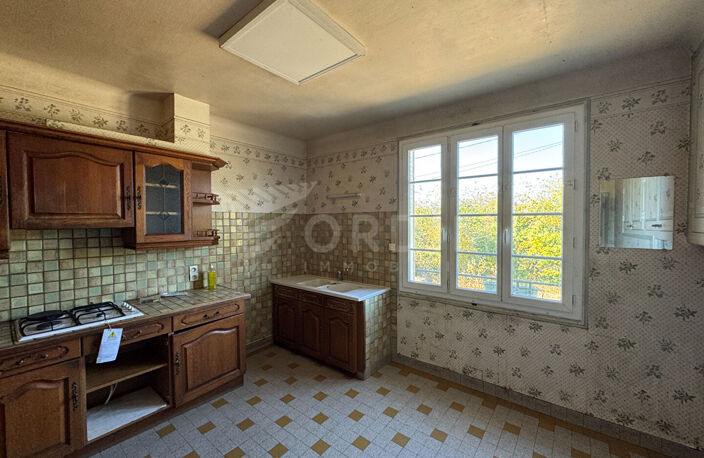 PROCHE COEUR DE VILLE, pavillon deux chambres sur son terrain de 884 m². — photo 3