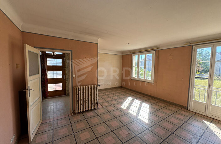 PROCHE COEUR DE VILLE, pavillon deux chambres sur son terrain de 884 m². — photo 4