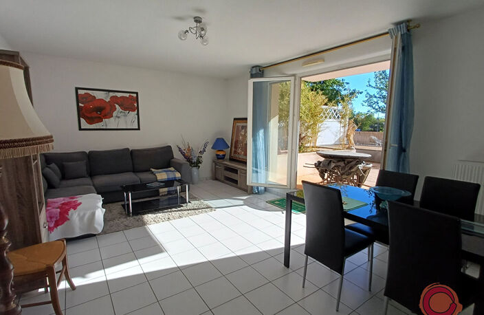 T3 de 64m² avec terrasse de 60m² - BOURRAN — photo 2