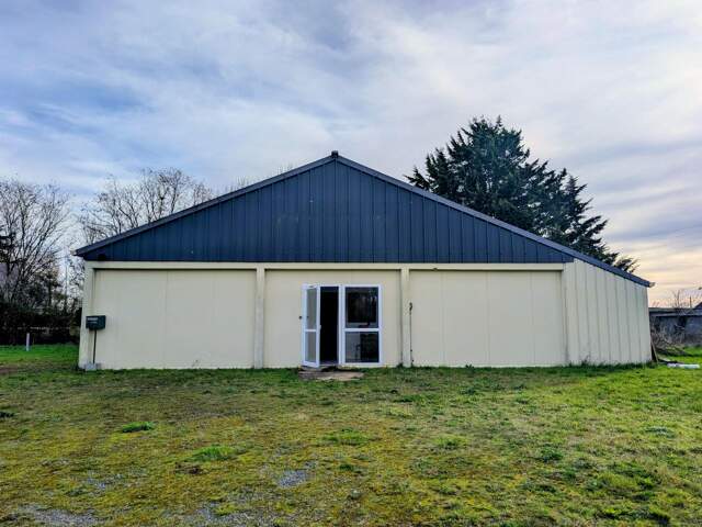 Situé à Auverse, bâtiment agricole de 172 m2 — photo du bien