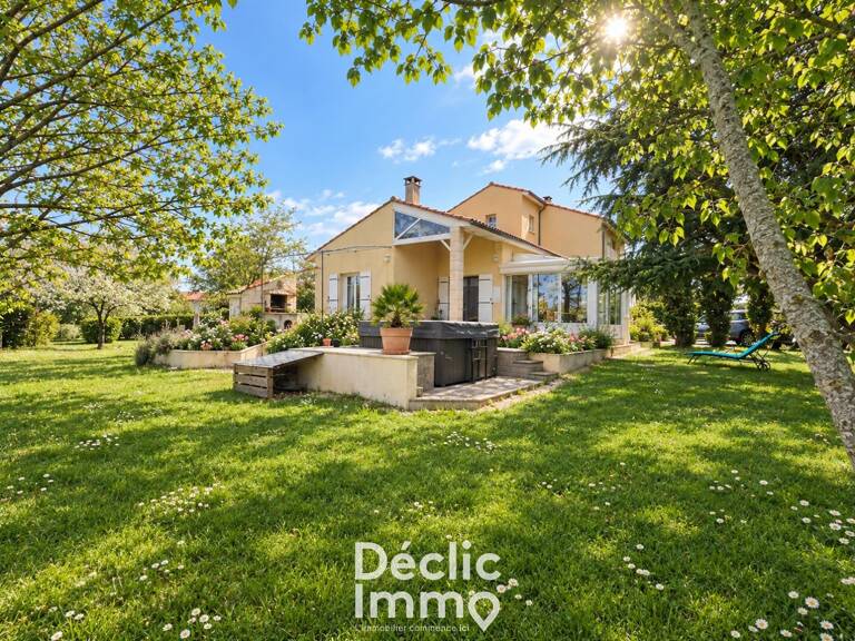 Maison familiale avec grand terrain arboré à Anais — photo 1
