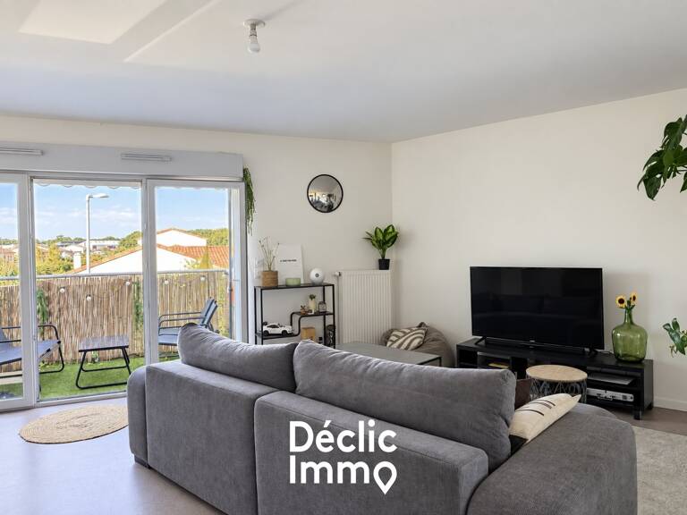 INVESTISSEURS - T3 loué avec balcon et deux parkings — photo 1