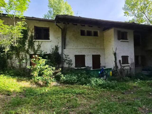 Arâches-La-Frasse 577 m2 habitables à réinventer — photo du bien