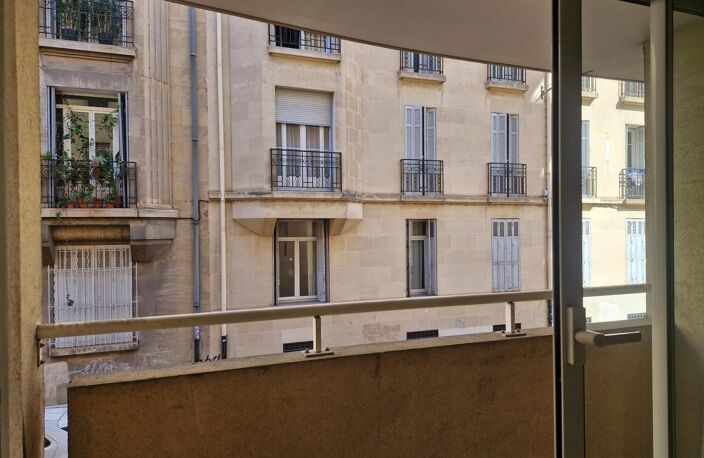 Appartement T2 avec balcon au coeur du 5ème arrondissement de Marseille — photo 4