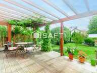 Une maison familiale rare aux volumes généreux, avec jardin, terrasse et espace professionnel indépendant. — photo 3