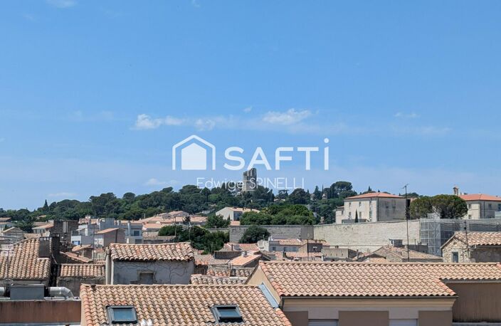 Appartement 5 pièces  101 m²  Dernier étage avec terrasse  Vue Tour Magne — photo 2