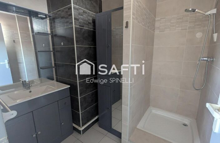 Appartement 5 pièces  101 m²  Dernier étage avec terrasse  Vue Tour Magne — photo 4