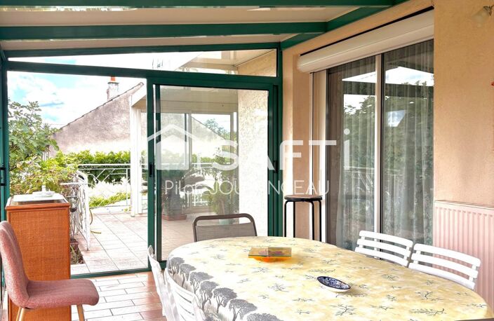 GIVRY MAISON FAMILIALE - BEAUX VOLUMES - 135m2 - proche de toutes commodités - Quartier agréable - — photo 2