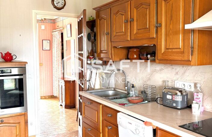GIVRY MAISON FAMILIALE - BEAUX VOLUMES - 135m2 - proche de toutes commodités - Quartier agréable - — photo 5