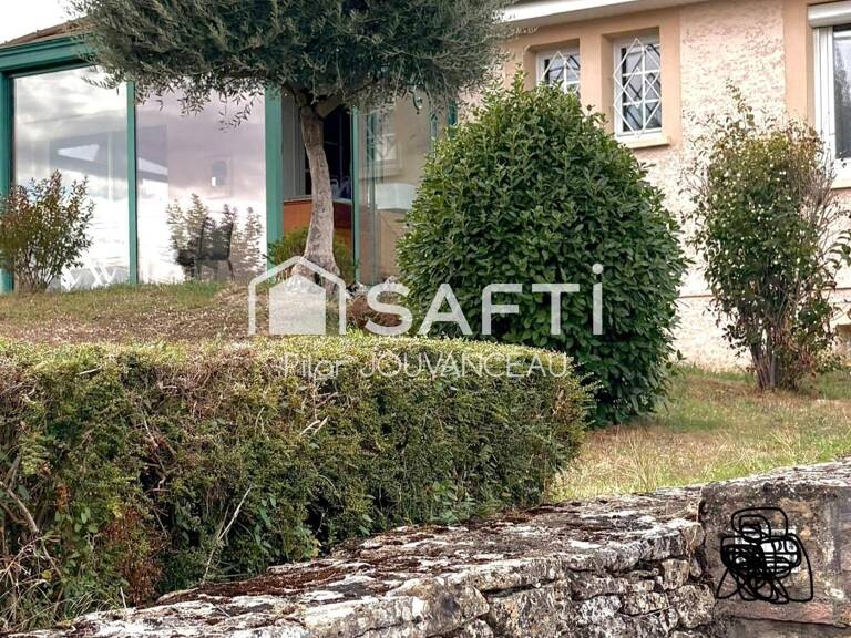 GIVRY MAISON FAMILIALE - BEAUX VOLUMES - 135m2 - proche de toutes commodités - Quartier agréable - — photo 1