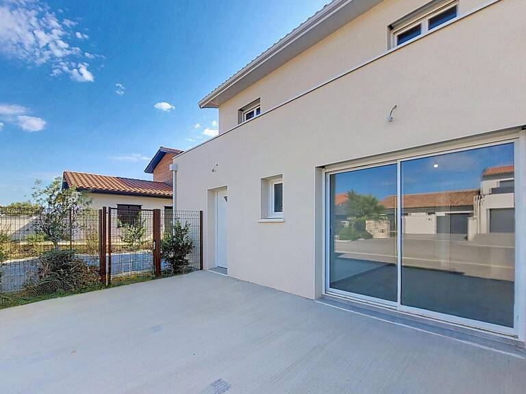 Villa neuve T5 de 135 m² sur 350 m² de terrain — photo 1