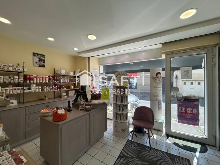 Fonds de commerce institut de beauté 34 m² - Nantes - Proche Ile Versailles — photo 1