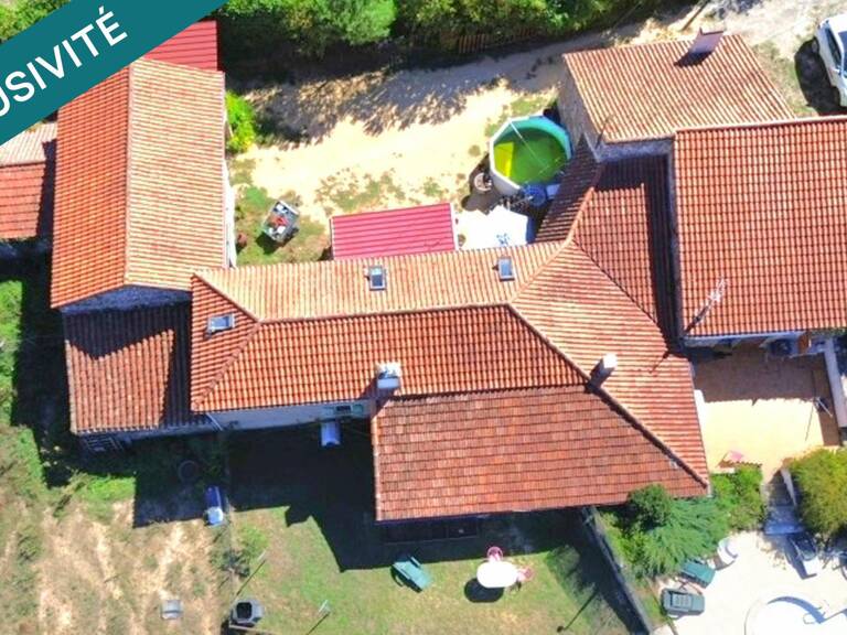 Bel ensemble familial de caractère proche toutes commodités sur près d'un hectare de terrain — photo 1