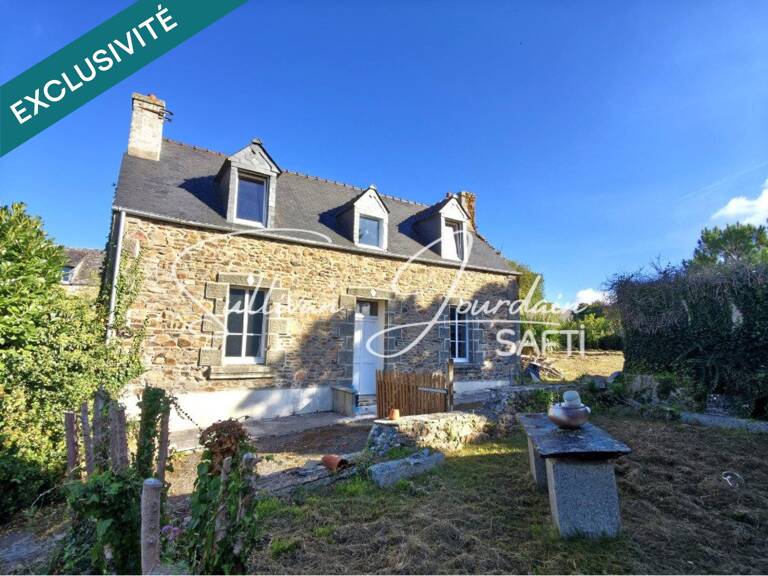 Maison en pierre à rénover sur un grand terrain. — photo 1