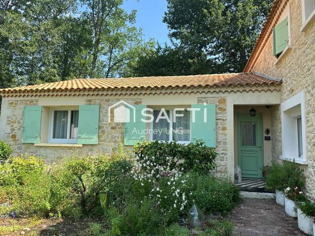 Maison de caractère en pierre  Coup de cœur assuré ! — photo du bien