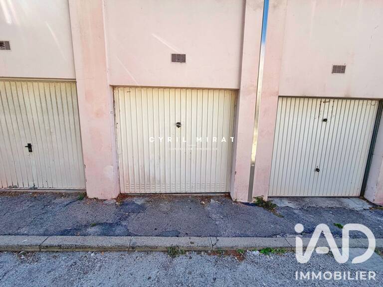 Vente Garage 16 m&sup2; — photo 1