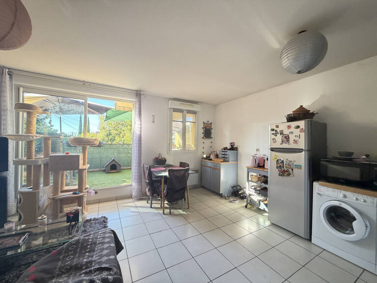 AGEN - APPARTEMENT T2 VENDU LOUE AVEC TERRASSE ET PARKING — photo 1