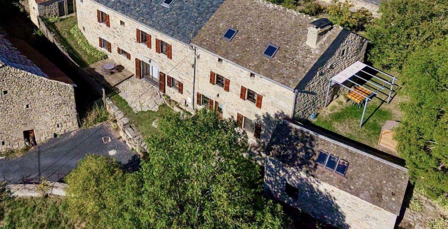 Vente Maison/villa 9 pièces — photo 1