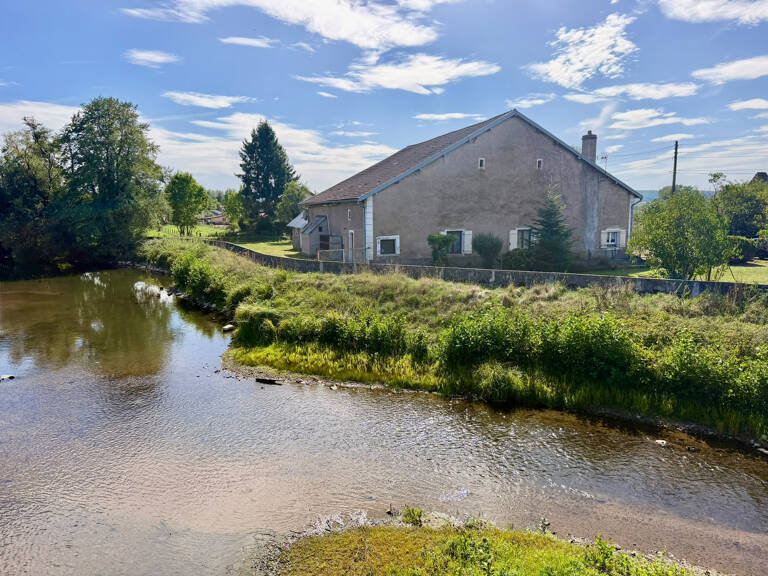 Vente ancienne ferme à rénover, sur terrain de 18,79 ares LE — photo 1