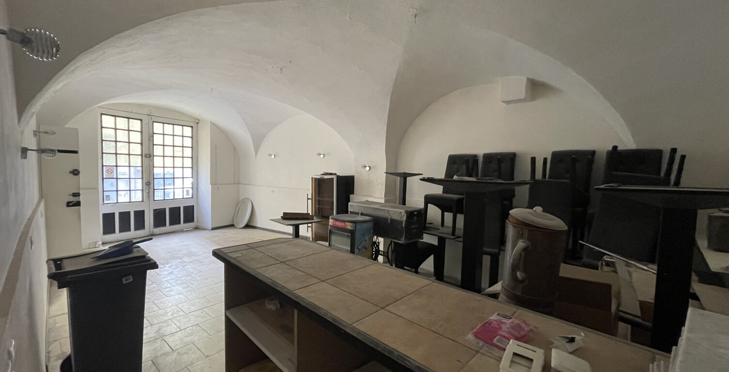 LOCAL COMMERCIAL — photo 1