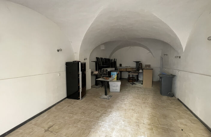 LOCAL COMMERCIAL — photo 2