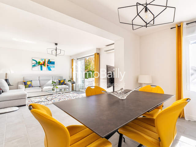 Maison familiale rénovée 4 chambres avec jardin et garage — photo du bien