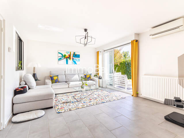 Maison familiale rénovée 4 chambres avec jardin et garage — photo du bien