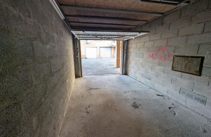 Location Garage fermé privatif — Générac (Proche Nîmes) — photo 4