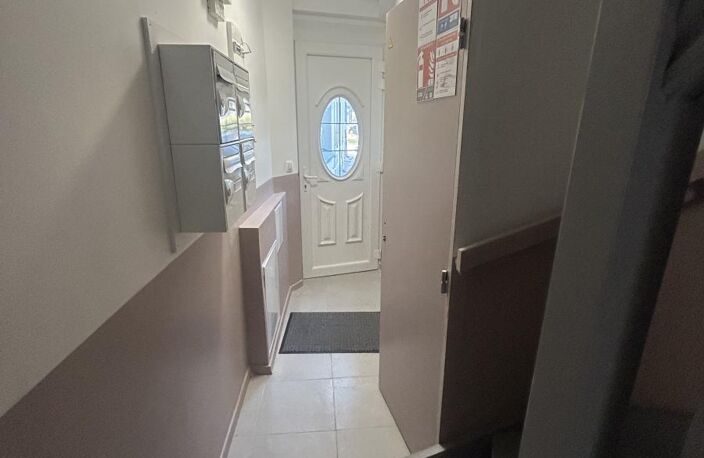 Immeuble de rapport à vendre à CAMBRAI. — photo 2