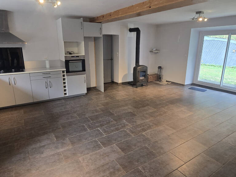 MAISON 3 Pièces + cuisine équipée à Saint-Guillaume — photo 1