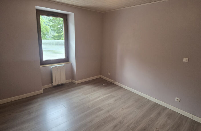 MAISON 3 Pièces + cuisine équipée à Saint-Guillaume — photo 2