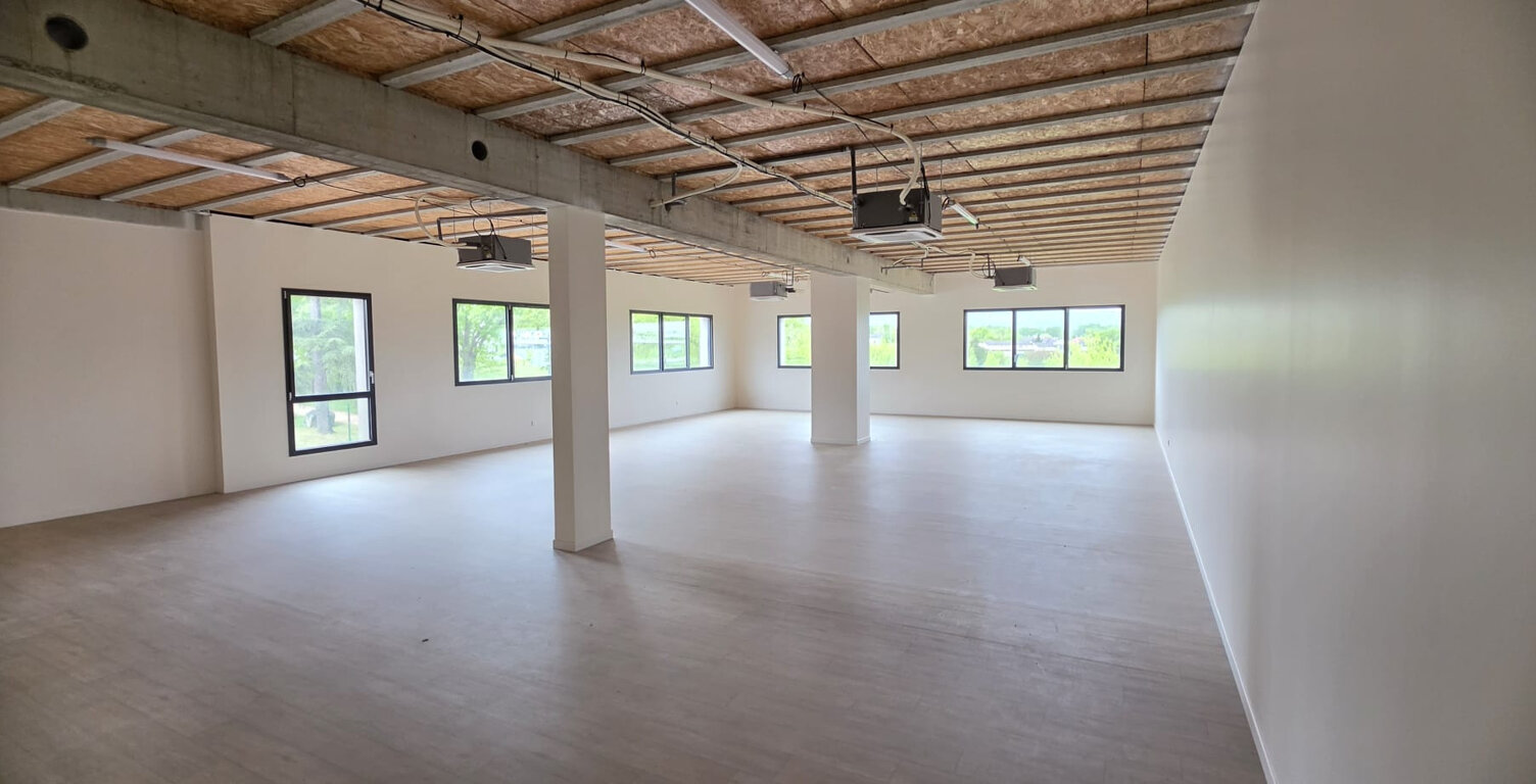 MARCY-L'ÉTOILE (69280)   GRAND PLATEAU PROFESSIONNEL — photo 1