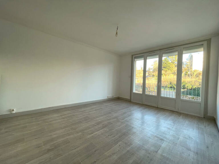 À louer   Appartement T3 rénové — photo 1