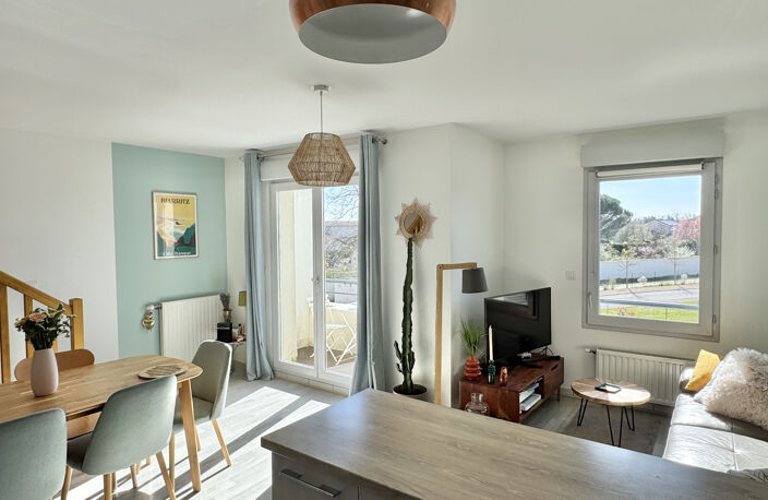 BRINDAS  Duplex 3 chambres avec 3 espaces extérieurs et 2 s — photo 4