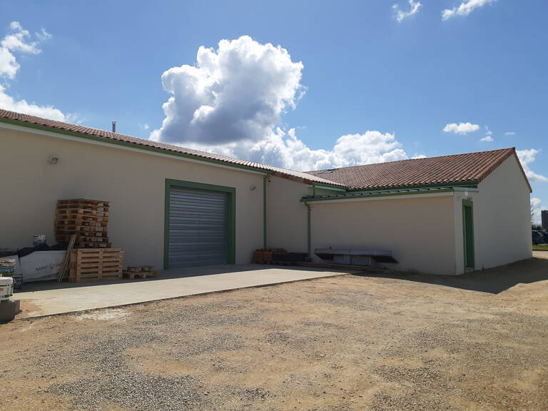 LOCAL PROFESSIONNEL 76 M2 + 300 M2 — photo 1