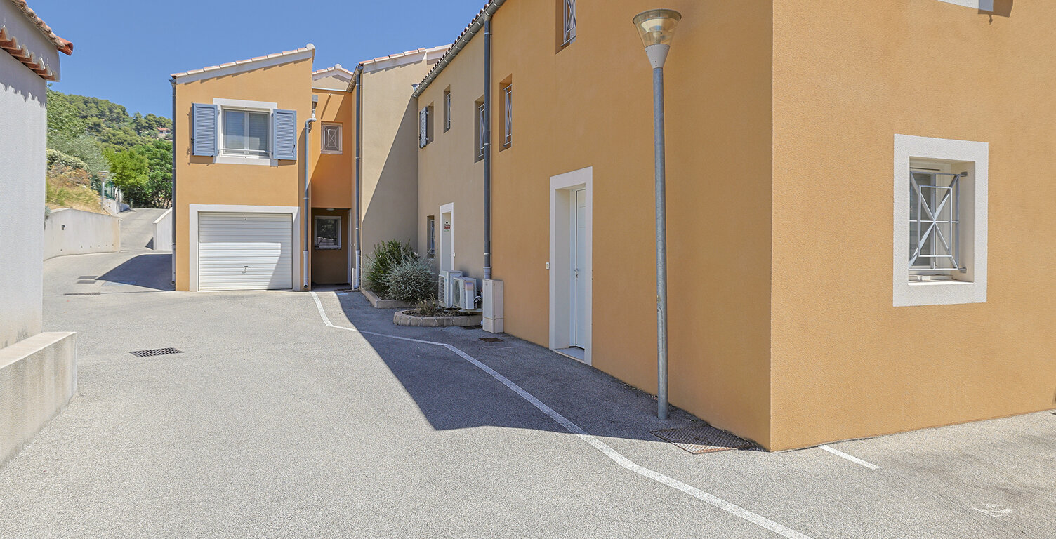 T3 en rez-de-jardin avec grand jardin privatif, garage et parking   Résidence haut de gamme de 2019 — photo 1