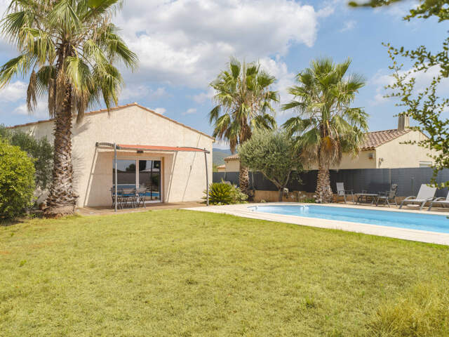 Villa de plain-pied 115m2 - 4 chambres, piscine et garage ! — photo du bien
