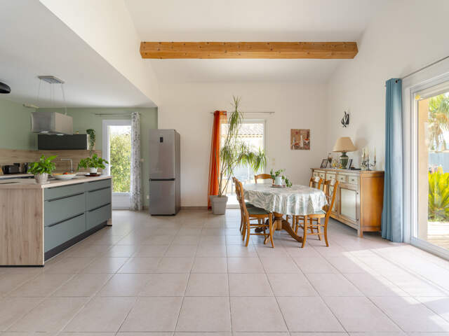Villa de plain-pied 115m2 - 4 chambres, piscine et garage ! — photo du bien