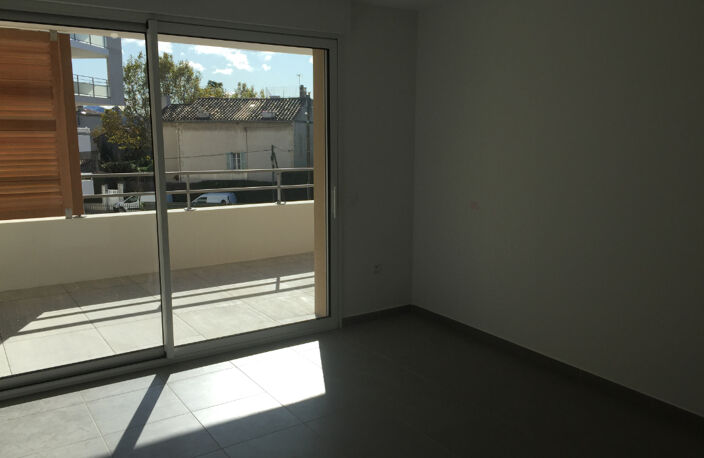 RESIDENCE NEUVE QUARTIER MONTOLIVET - T2 40.30m2 / Terrasse + box fermé — photo 4