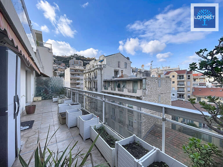 Nice Appartement  Familial 5 pièce(s) 130.40 m2 — photo 1
