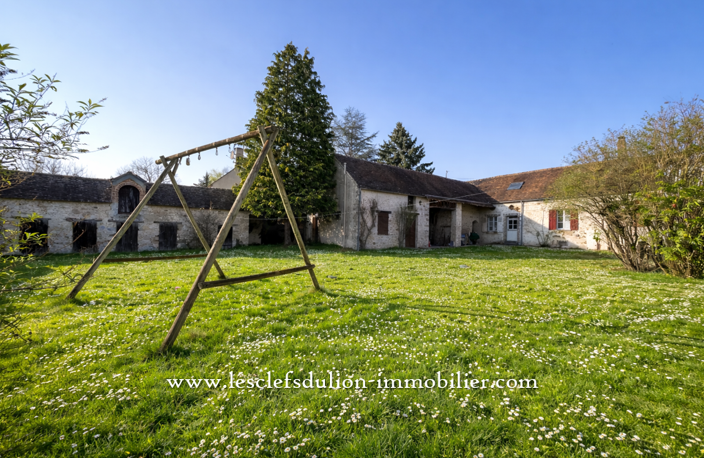 CORPS DE FERME AVEC VERGER ET DÉPENDANCES — photo 2