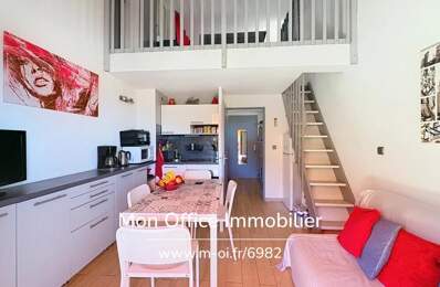 Référence : 6982-LES. - MAZET DUPLEX VUE MER & COLLINES AVEC TERRASSE & PARKING À CAVALAIRE SUR MER — photo du bien