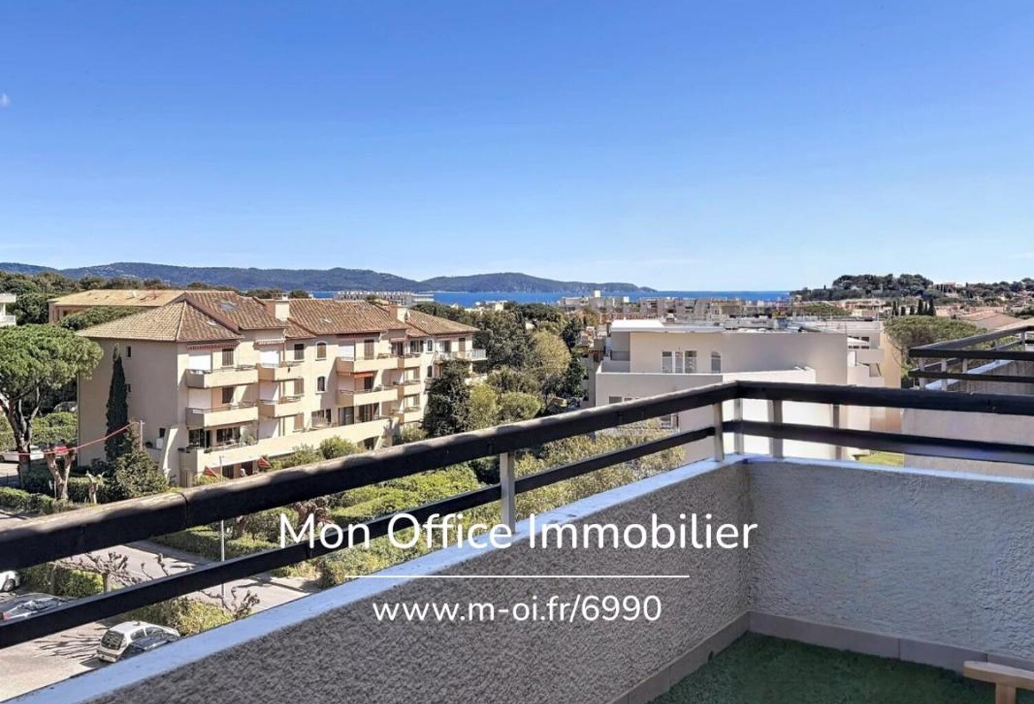 Référence : 6990-LES - STUDIO CABINE VUE MER RÉNOVÉ À VENDRE À CAVALAIRE SUR MER — photo 1
